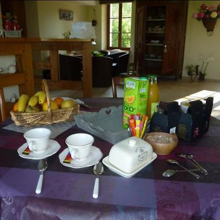 Chambres D'Hotes De La Junchere Saint-Hilaire-de-Court ภายนอก รูปภาพ